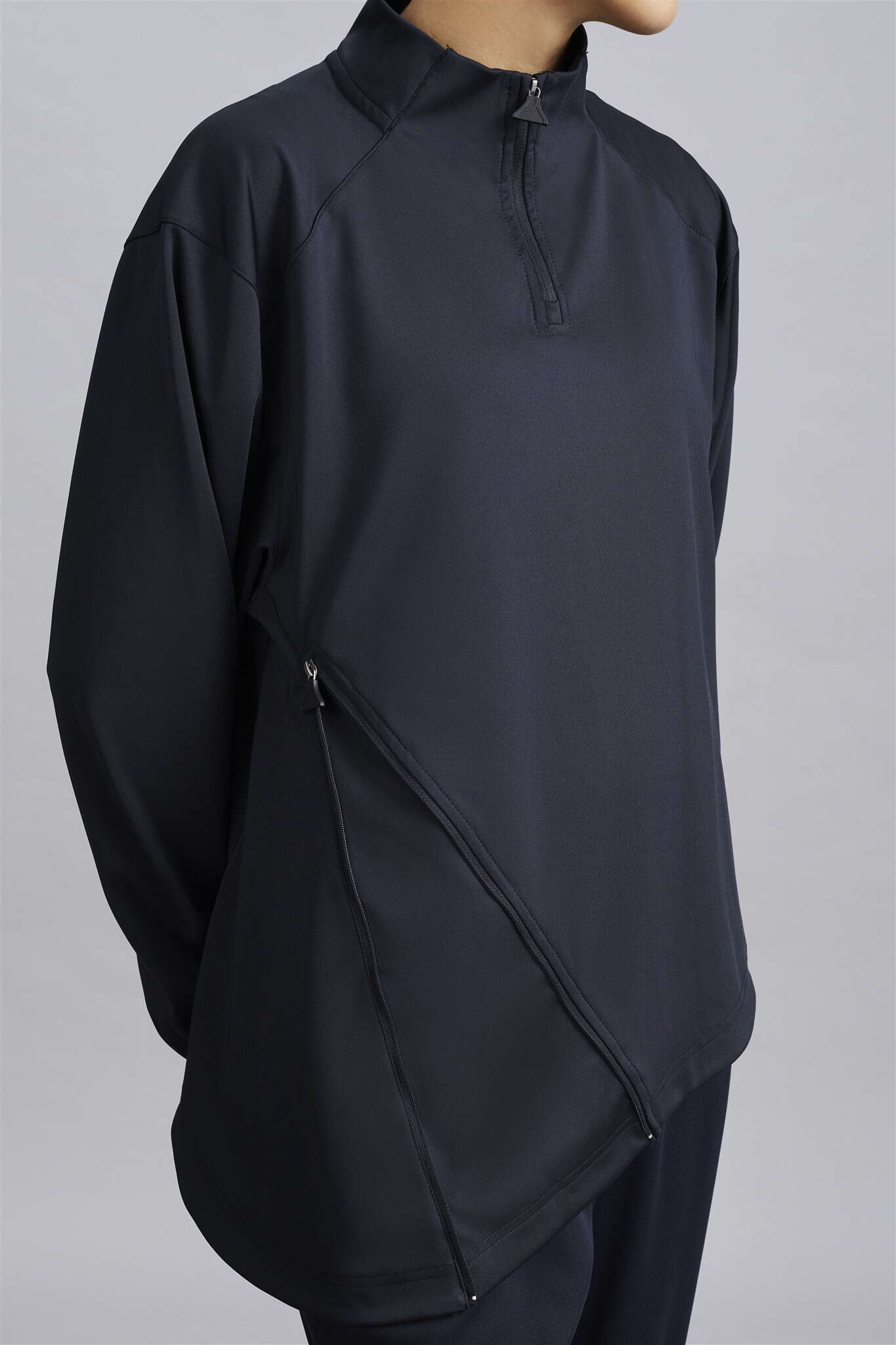 (2) OBSIDIAN BLACK