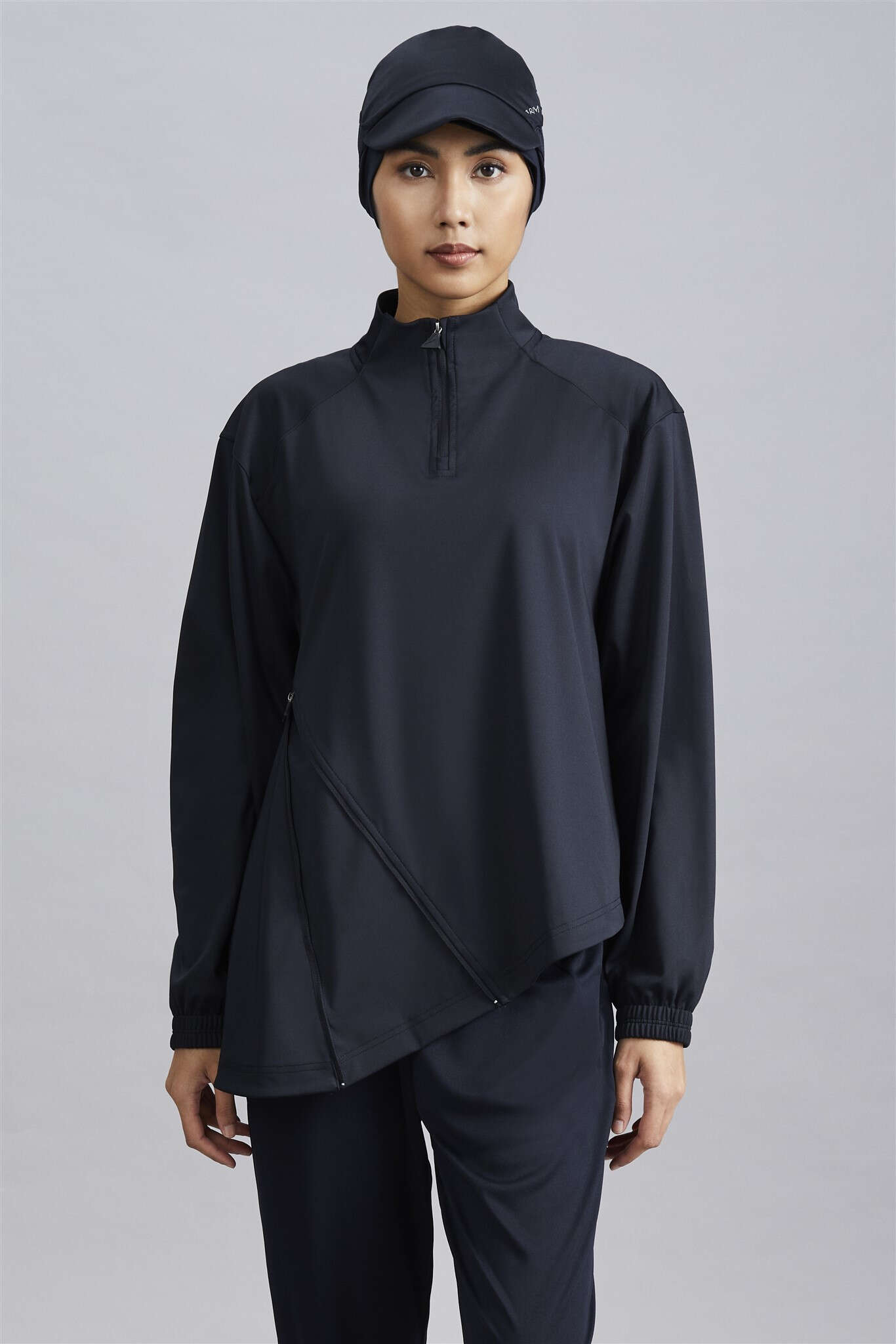 (4) OBSIDIAN BLACK